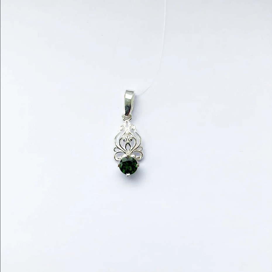 САХА АЛААС / Подвеска серебряная с якутским изумрудом